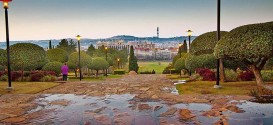 01_Union_Buildings_gardens-_Pretoria_-_South_Africa.jpg