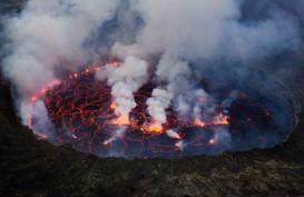 1024px-Lava_Lake_Nyiragongo_2.jpg