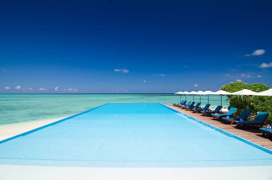 Summer-Island-Maldives-Resort300
